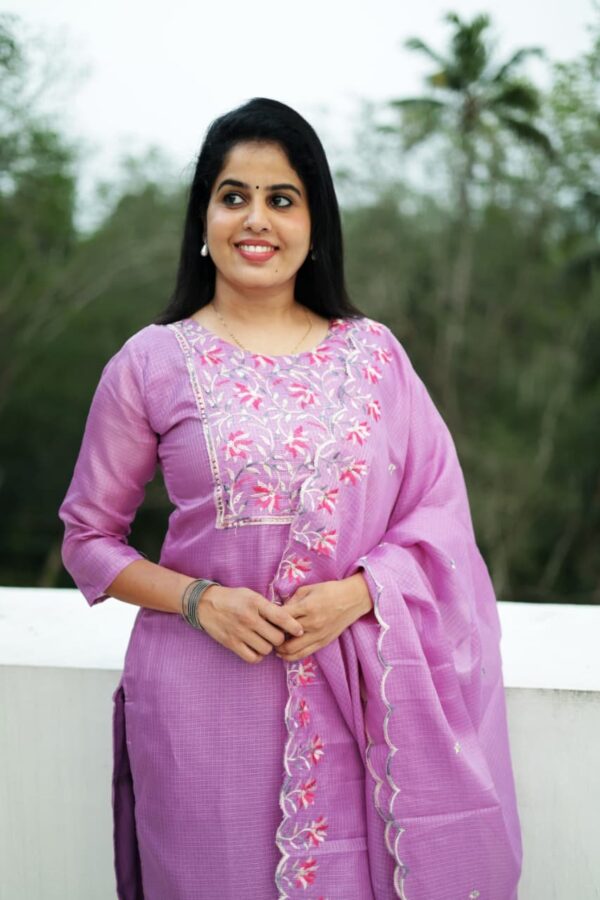 2026/03/1000793455.jpg Elegant Lavender Kota Embroidered Two-Piece Set – Top & Dupatta
