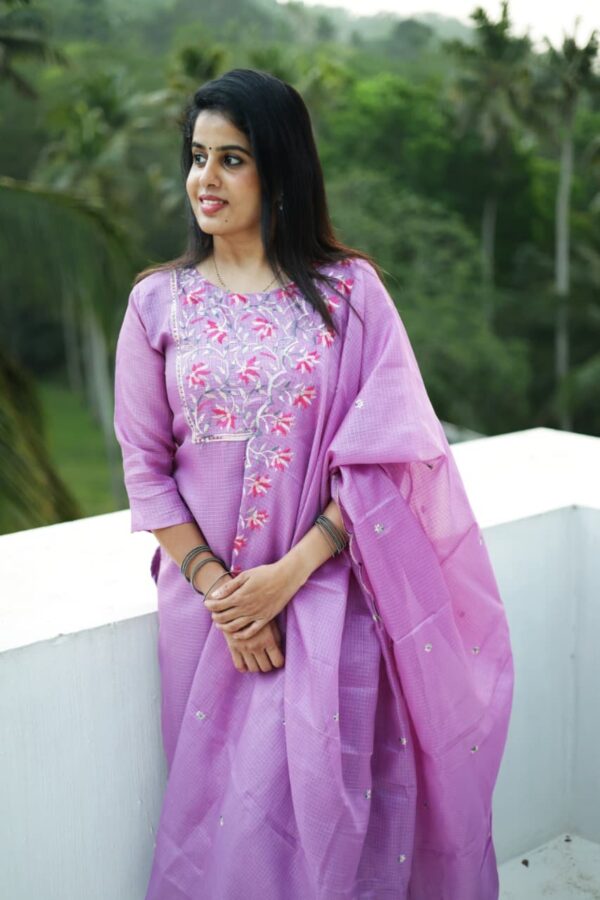 2026/03/1000793458.jpg Elegant Lavender Kota Embroidered Two-Piece Set – Top & Dupatta