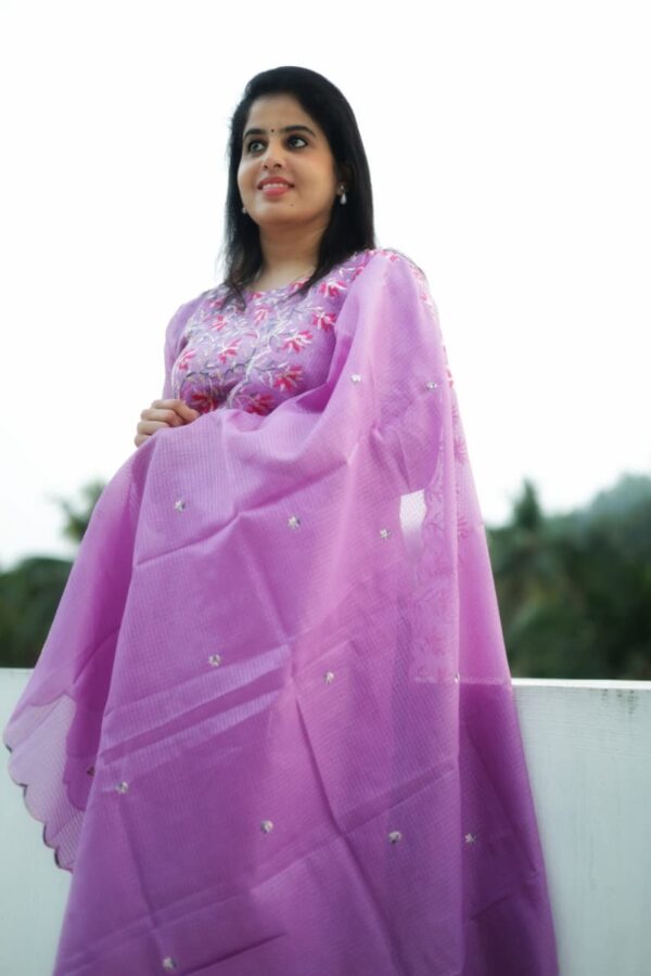 2026/03/1000793461.jpg Elegant Lavender Kota Embroidered Two-Piece Set – Top & Dupatta