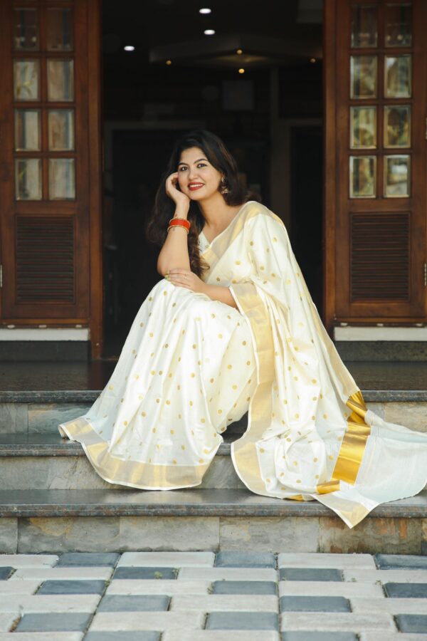 polka small - premium kerala saree