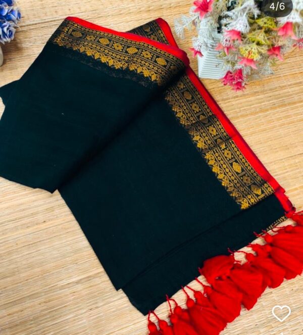 praji- 120 Thread Count Mul Cotton Saree with Traditional Gold Kasavu Border
