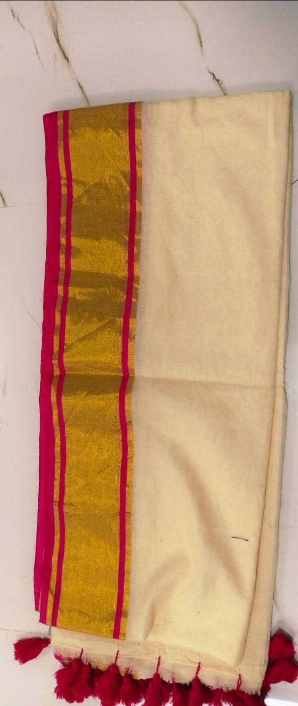 Mouri - 120 Thread Count Mul Cotton Saree with Traditional Gold Kasavu Border