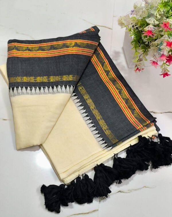 tharani - 120 Thread Count Mul Cotton Saree with Traditional Gold Kasavu Border